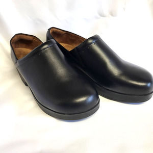 Shoes For Crews Women's Juno Slip-Resistant Casual/Work Shoes/Clogs 8 1/2